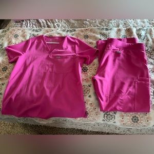 FIGS Electric Orchid L Catarina/L Yola